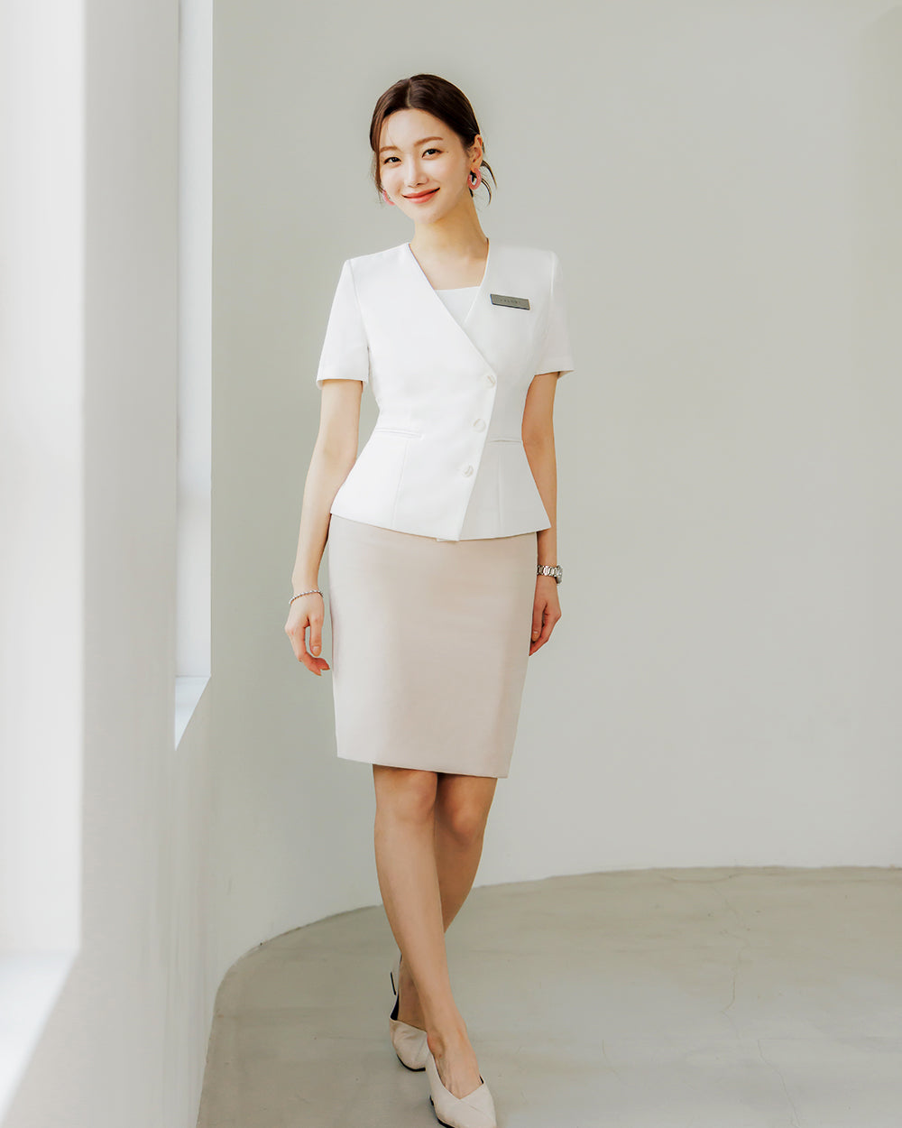 クリニック制服Blossom short sleeve IVORYフロント, 全身