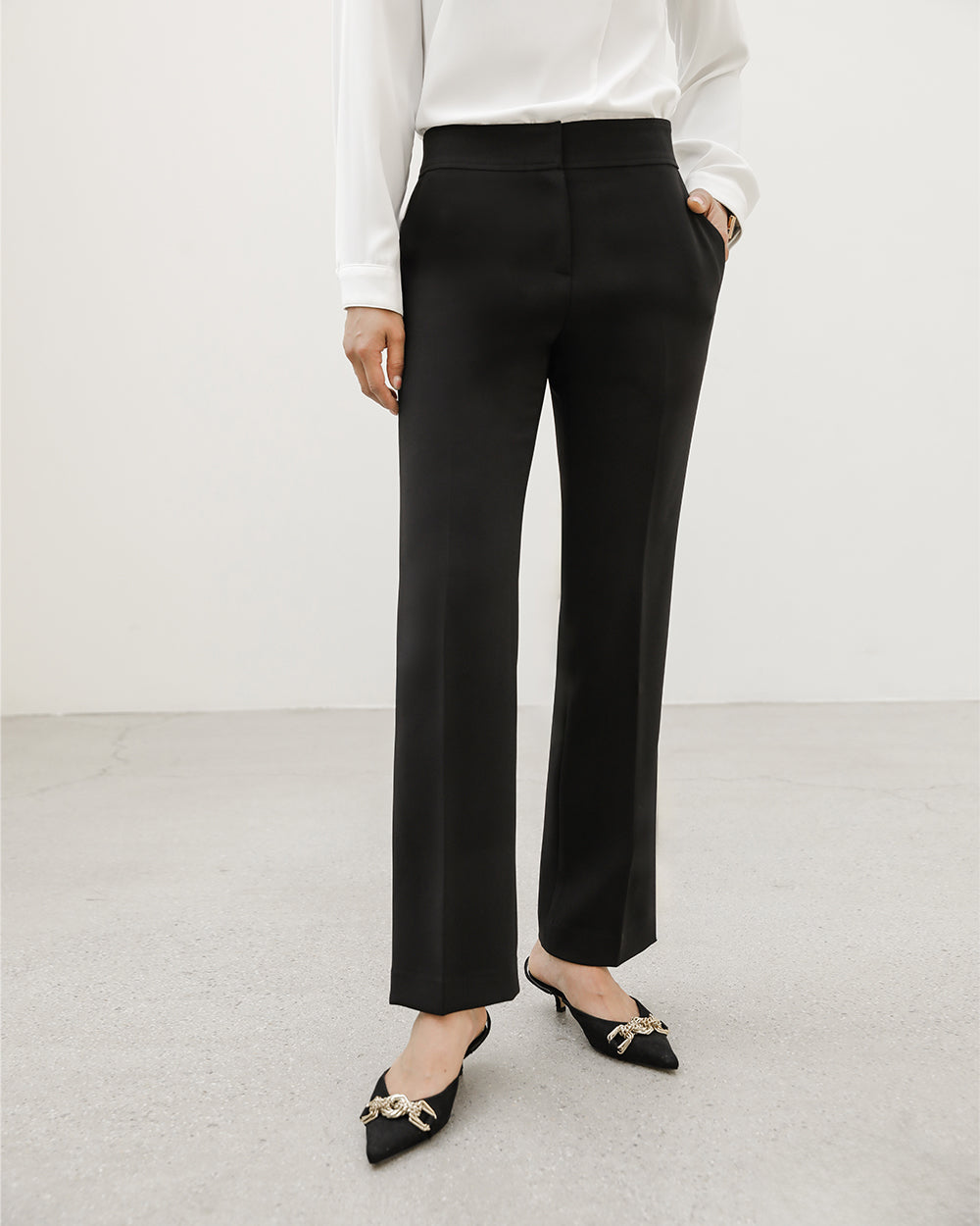 クリニック制服pants BLACK正面, シルエット