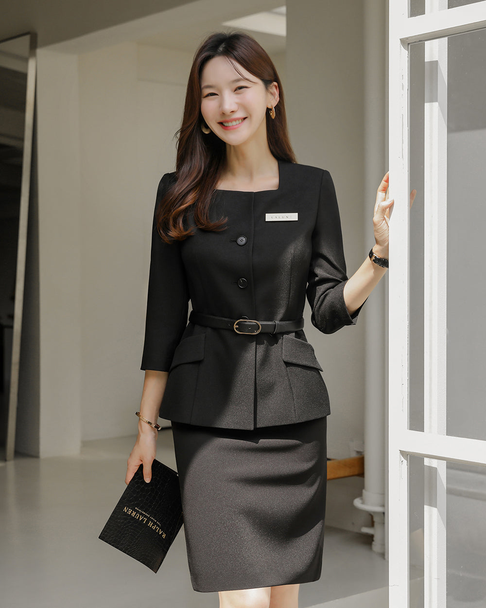 リクルートAllure three-quarter sleeve BLACK正面
