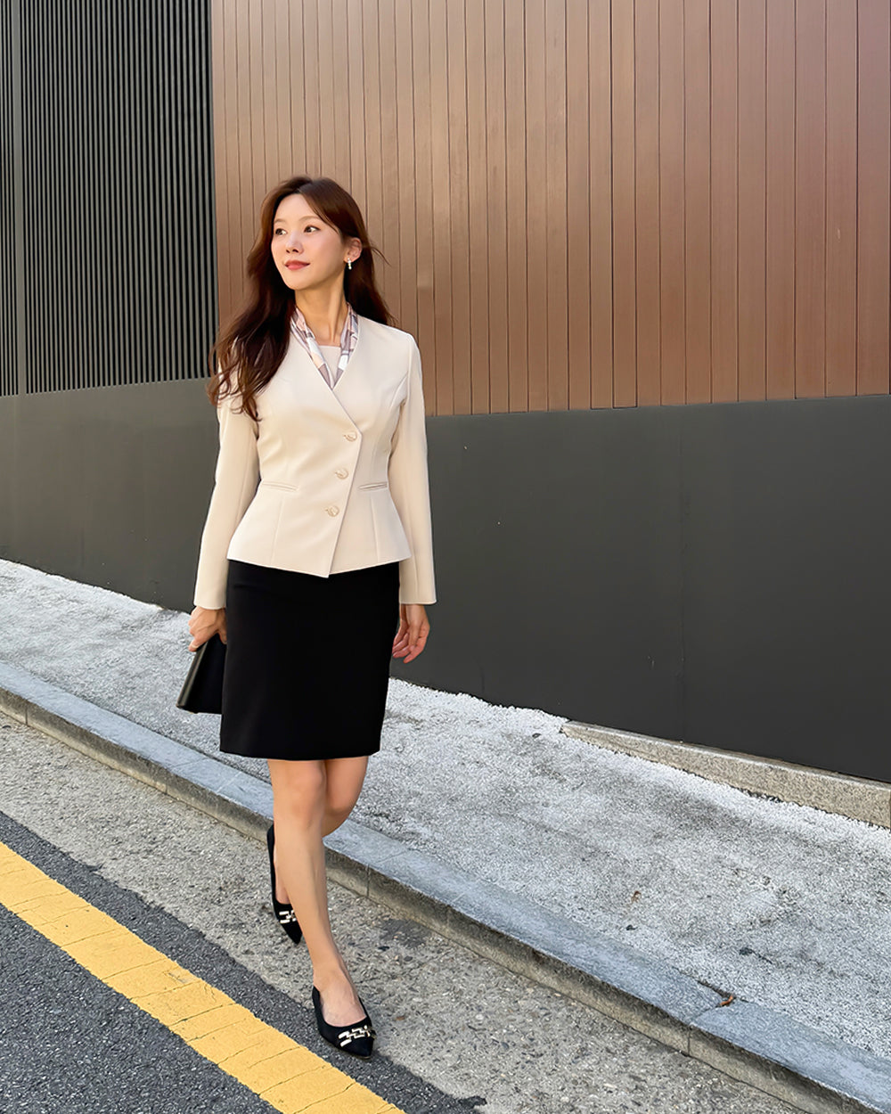 リクルートBlossom long sleeve BEIGE横向き, コーディネート例, 全身