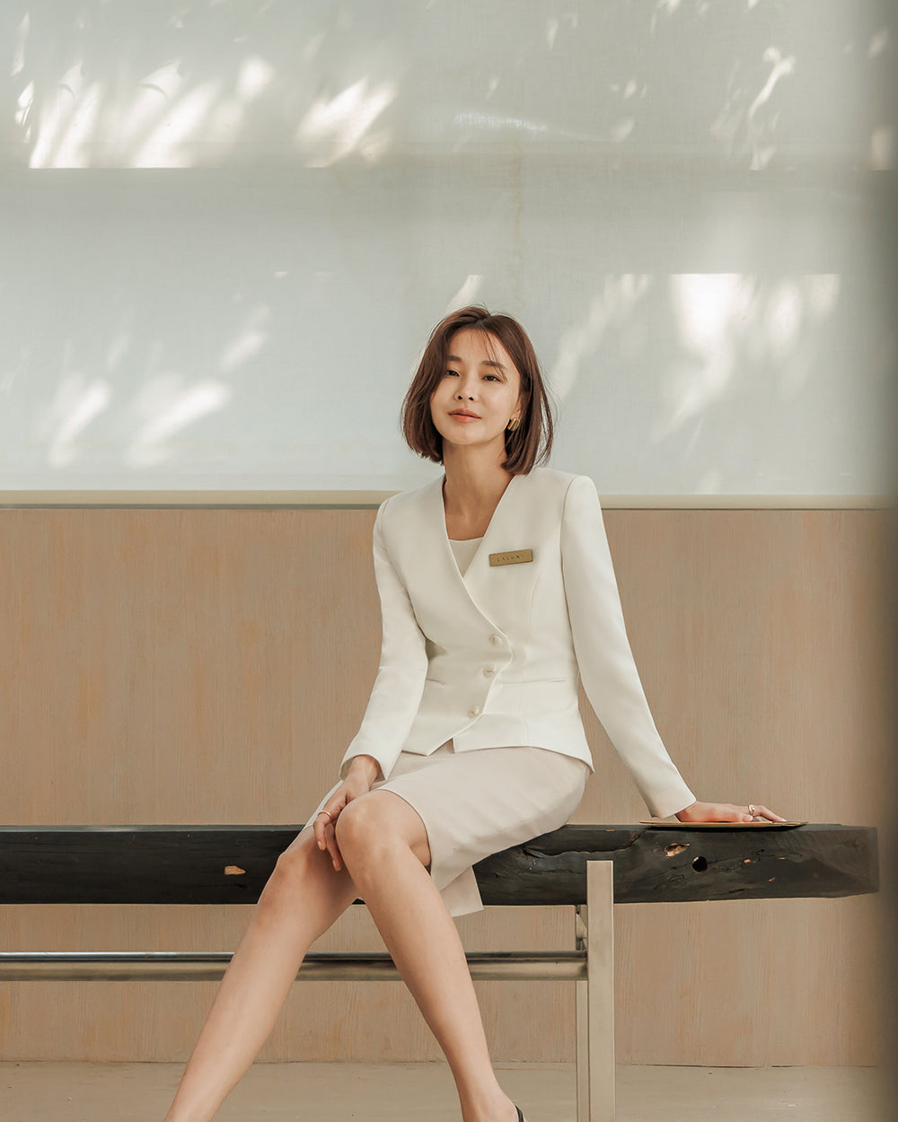 リクルートBlossom long sleeve IVORY前面, 座り