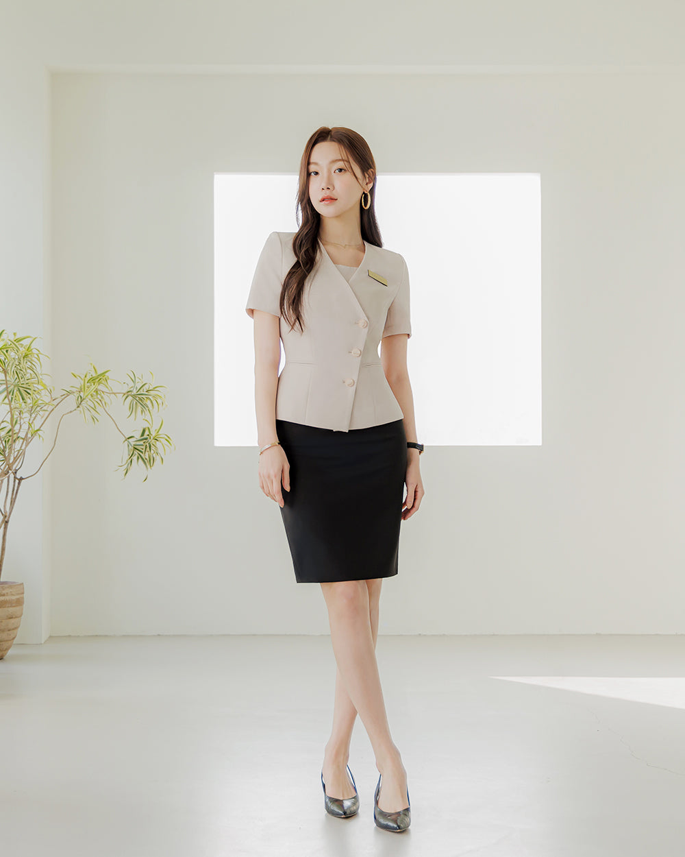 クリニック制服Blossom short sleeve BEIGE前面, 全身
