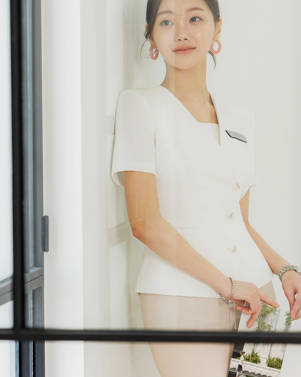 クリニック制服Blossom short sleeve IVORYフロント, 着用イメージ