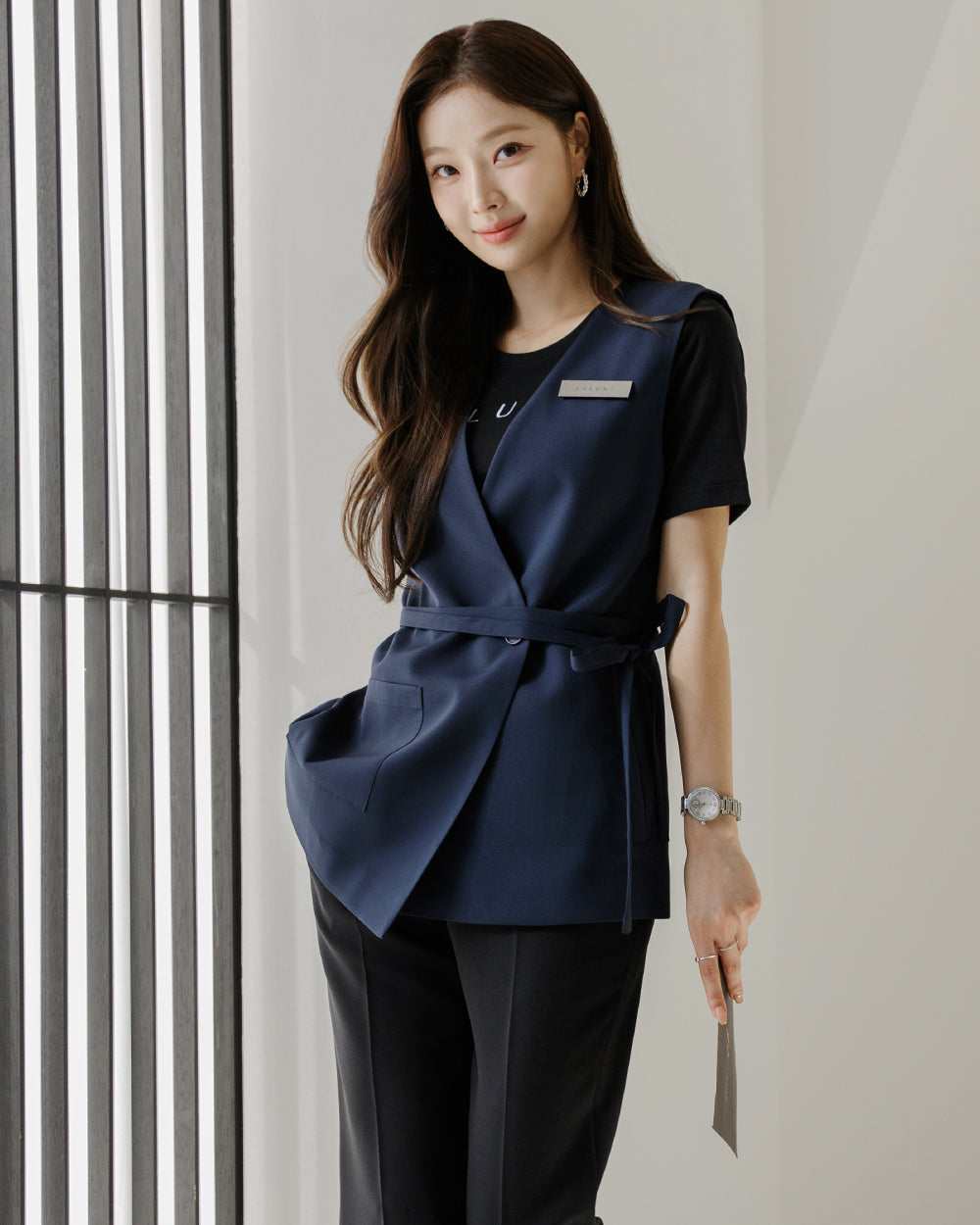 美容サロン制服Tessi vest NAVY前面, コーディネート例