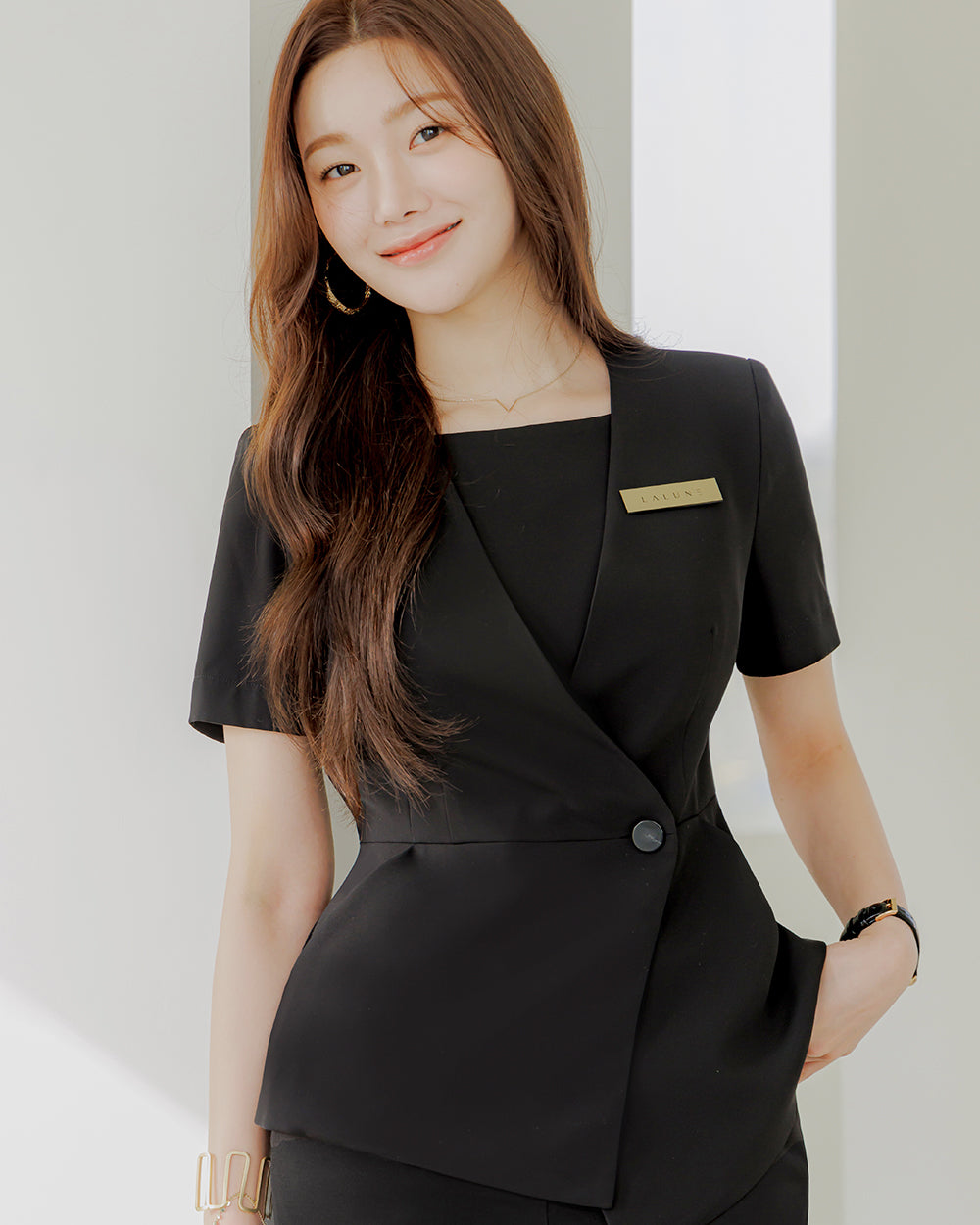 美容サロン制服zeno short sleeve BLACK正面, 着用イメージ